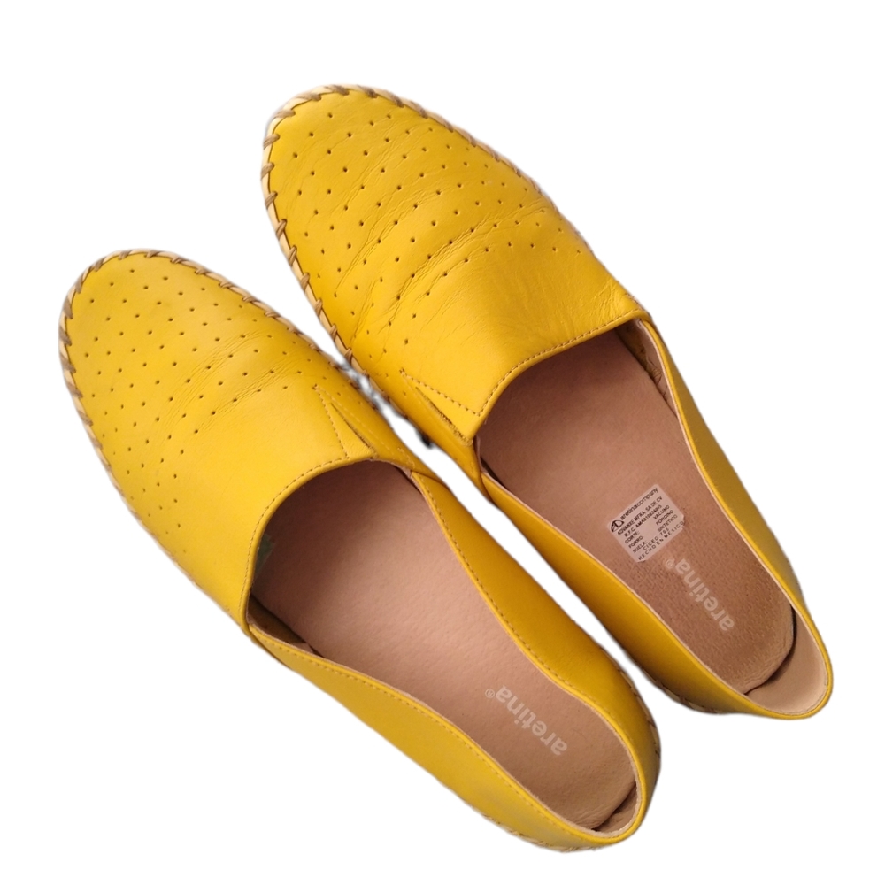Aretina loafers size 25.5